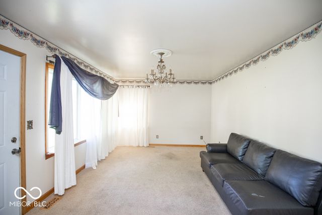 104 Meadow Lane, North Vernon, IN 47265