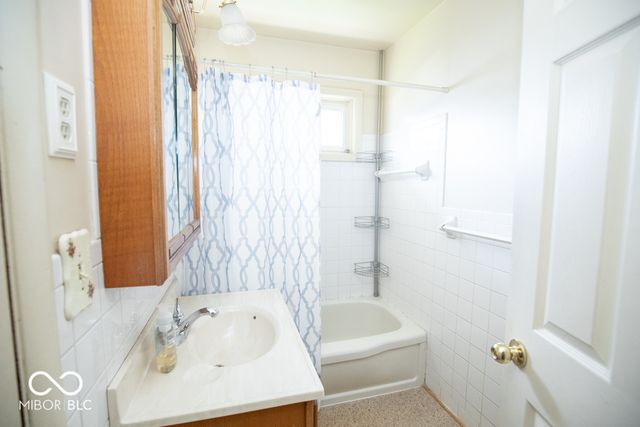 104 Meadow Lane, North Vernon, IN 47265