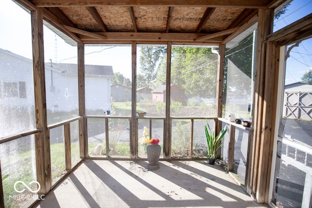 104 Meadow Lane, North Vernon, IN 47265