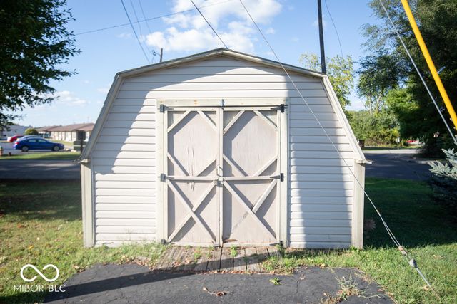 104 Meadow Lane, North Vernon, IN 47265