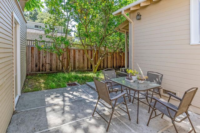 622 Palo Alto Avenue, Palo Alto, CA 94301