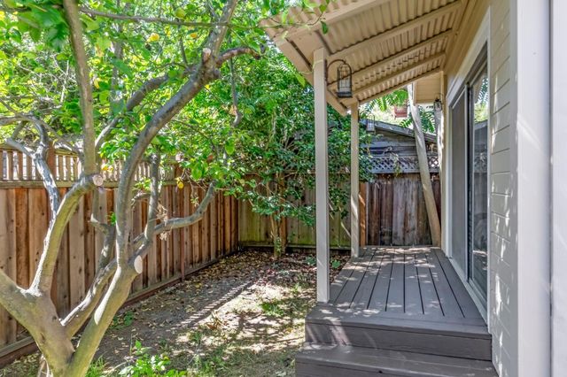 622 Palo Alto Avenue, Palo Alto, CA 94301