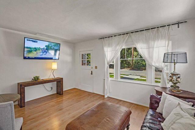 622 Palo Alto Avenue, Palo Alto, CA 94301