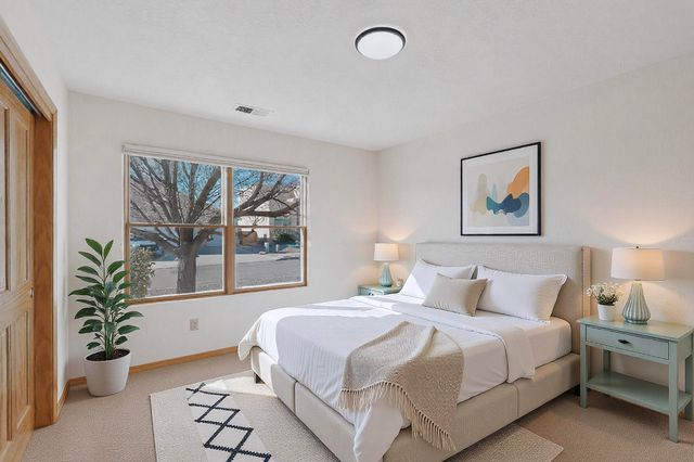 1912 Roaring Fork Place NW, Albuquerque, NM 87120