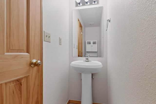 1912 Roaring Fork Place NW, Albuquerque, NM 87120