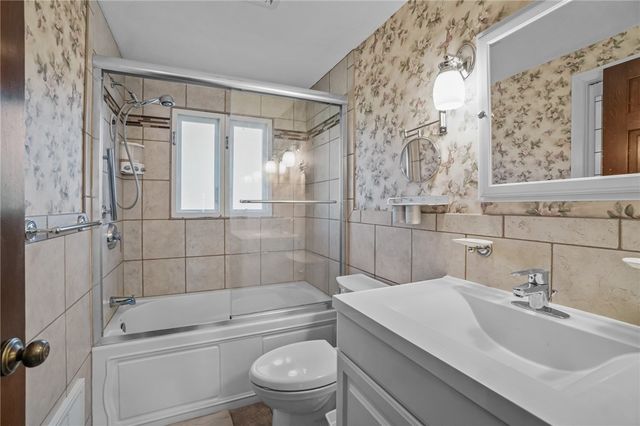 1 Tiffany Drive, Cumberland, RI 02864