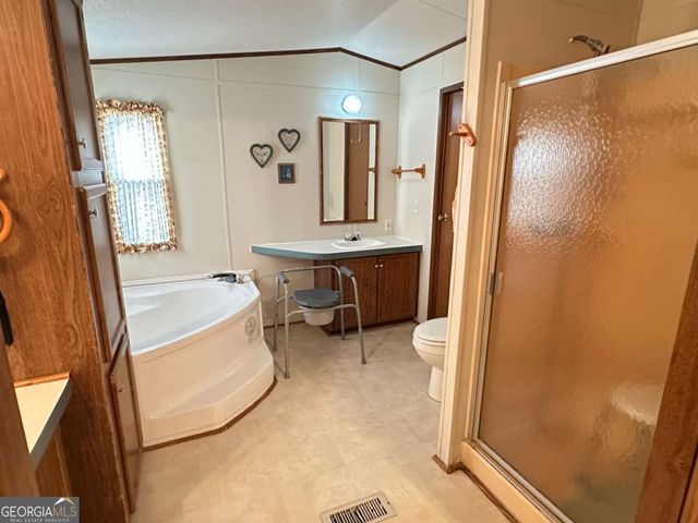 2757 Ben Carter Road, Baxley, GA 31513