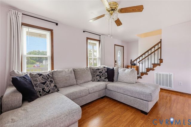 21405 Gilritchie Dr, South Chesterfield, VA 23803