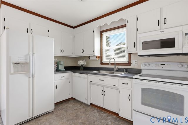 21405 Gilritchie Dr, South Chesterfield, VA 23803