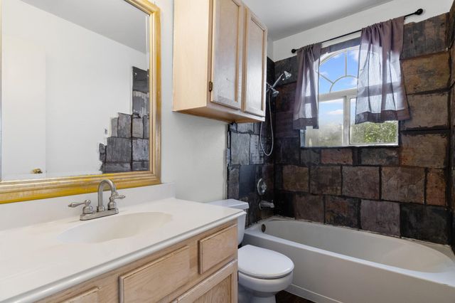 1910 Ireland DR, Leander, TX 78641