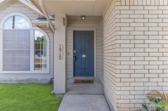 1910 Ireland DR, Leander, TX 78641