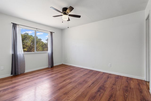 1910 Ireland DR, Leander, TX 78641