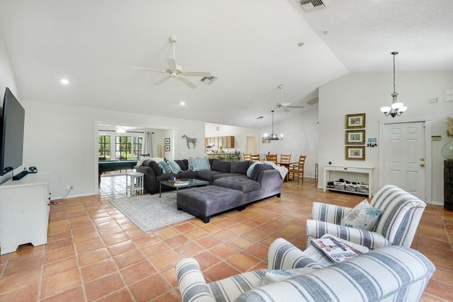 13965 Caloosa Boulevard, Palm Beach Gardens, FL 33418
