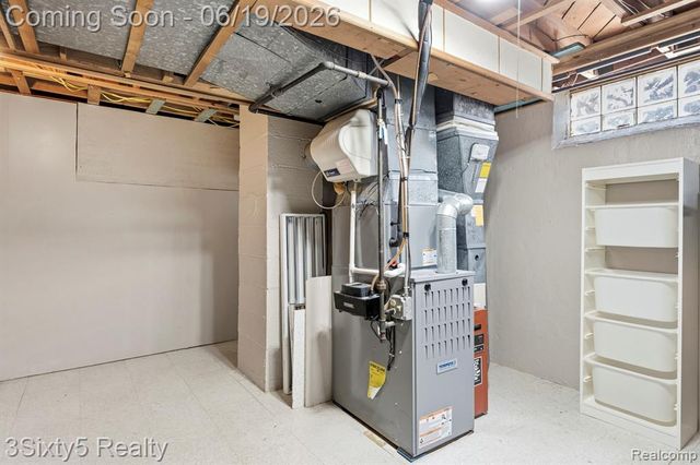 7646 Robinson Avenue, Allen Park, MI 48101