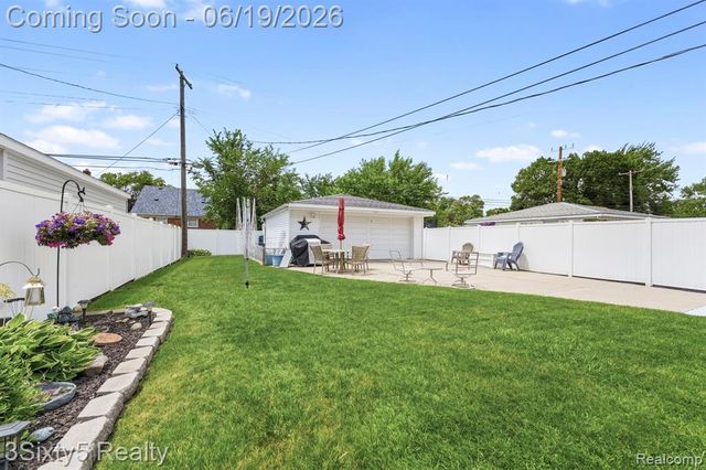 7646 Robinson Avenue, Allen Park, MI 48101