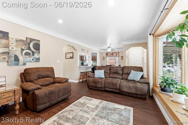 7646 Robinson Avenue, Allen Park, MI 48101