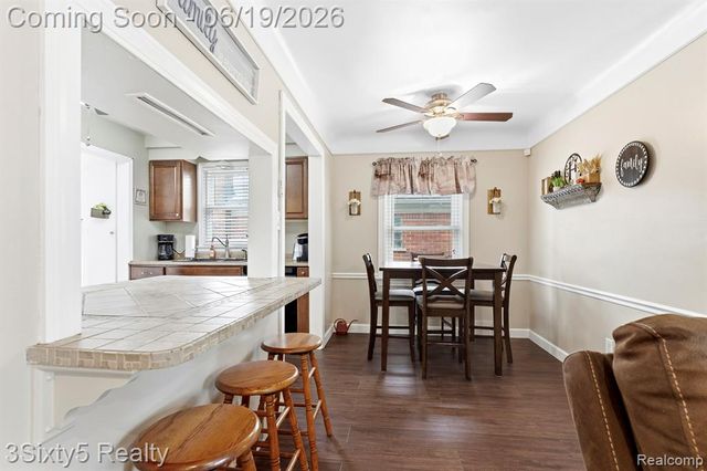 7646 Robinson Avenue, Allen Park, MI 48101