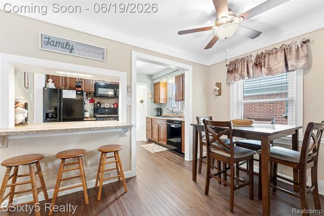 7646 Robinson Avenue, Allen Park, MI 48101