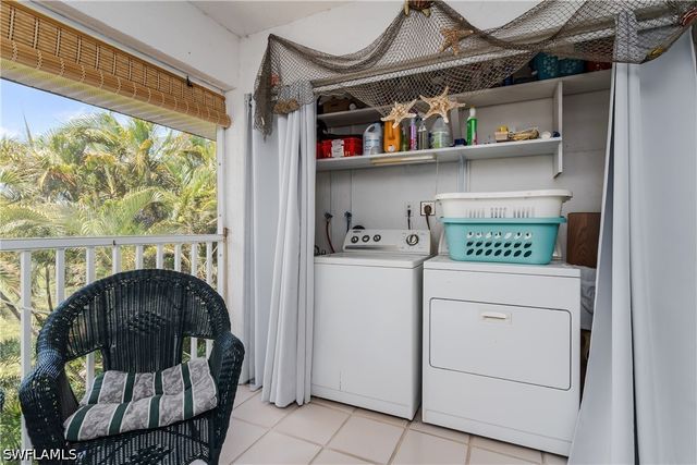 5419 Rattlensake Hammock RD 307F, Naples, FL 34113