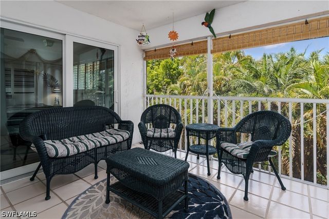 5419 Rattlensake Hammock RD 307F, Naples, FL 34113