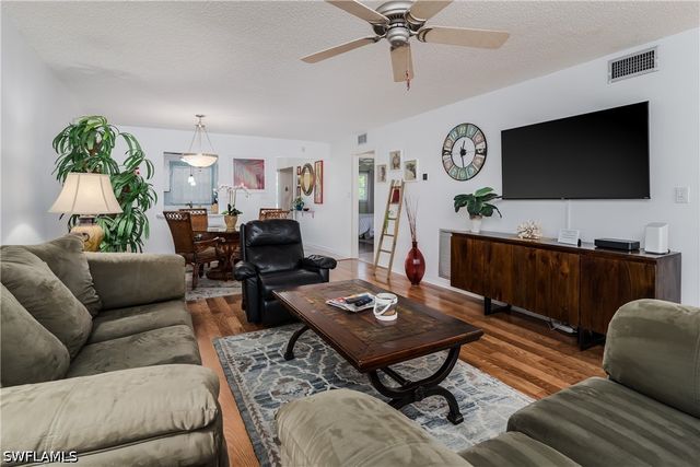 5419 Rattlensake Hammock RD 307F, Naples, FL 34113