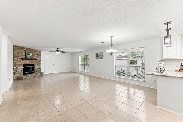13185 Crest Drive, Willis, TX 77318