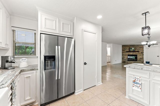 13185 Crest Drive, Willis, TX 77318