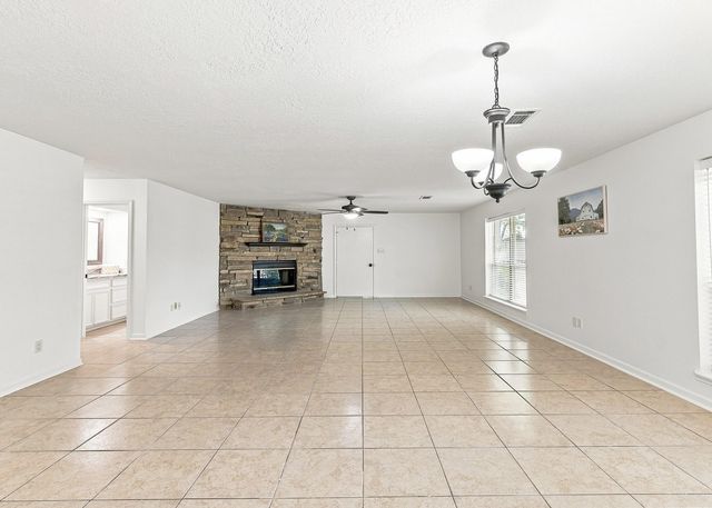 13185 Crest Drive, Willis, TX 77318