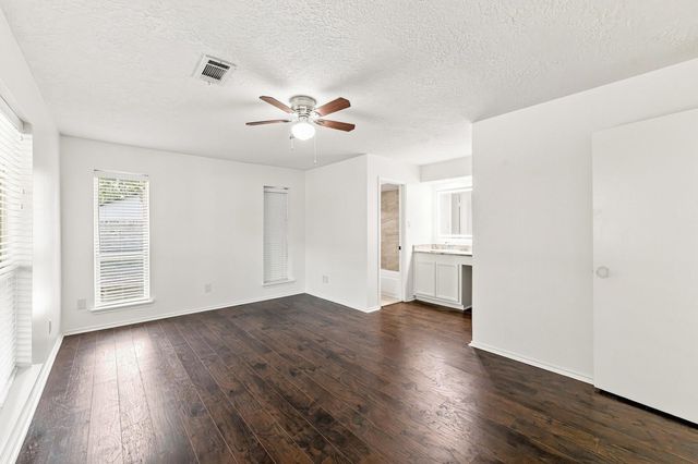 13185 Crest Drive, Willis, TX 77318
