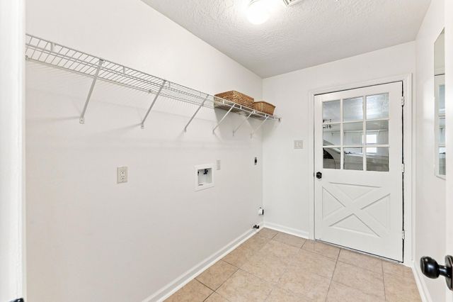 13185 Crest Drive, Willis, TX 77318