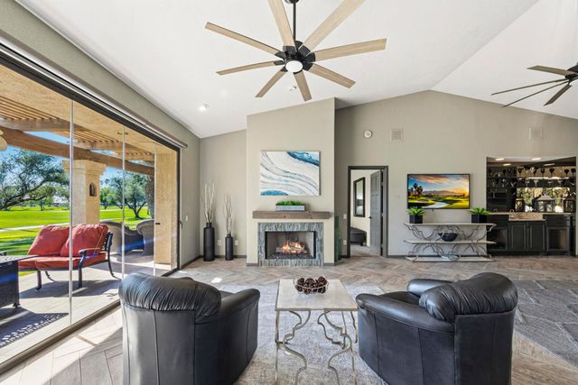 49460 Avenida Club La Quinta, La Quinta, CA 92253