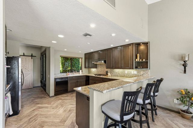 49460 Avenida Club La Quinta, La Quinta, CA 92253