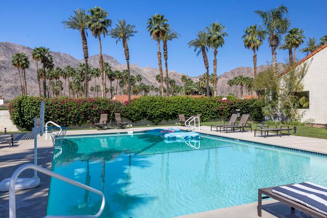 49460 Avenida Club La Quinta, La Quinta, CA 92253