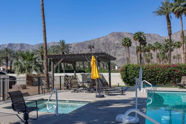 49460 Avenida Club La Quinta, La Quinta, CA 92253