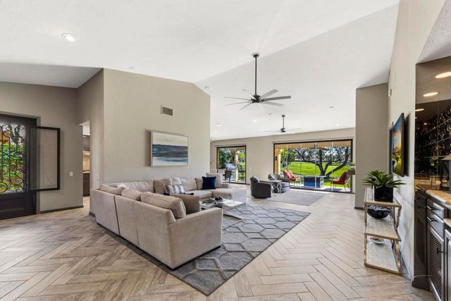 49460 Avenida Club La Quinta, La Quinta, CA 92253