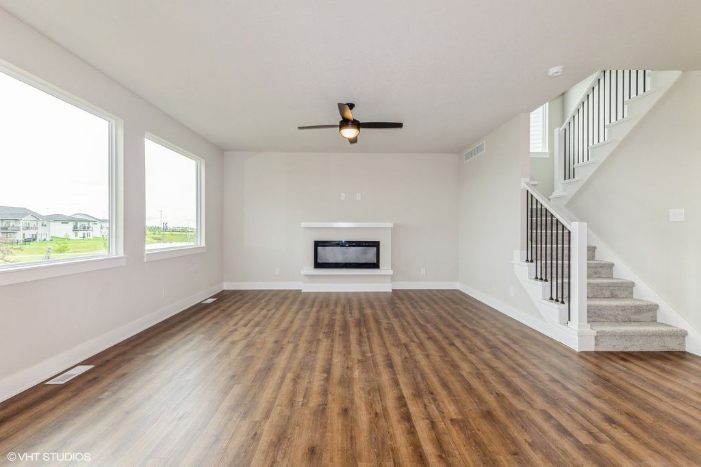 495 NW Independence Circle, Waukee, IA 50263