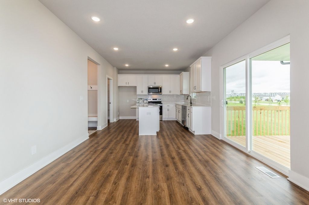 495 NW Independence Circle, Waukee, IA 50263