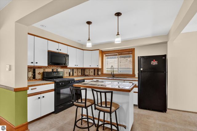 308 Orchard Street, Alma, MI 48801