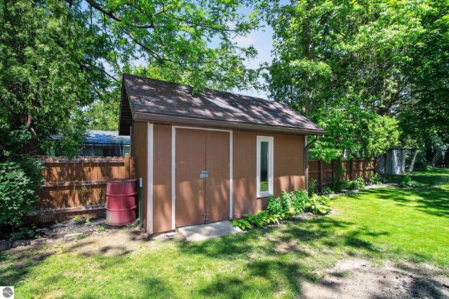 308 Orchard Street, Alma, MI 48801