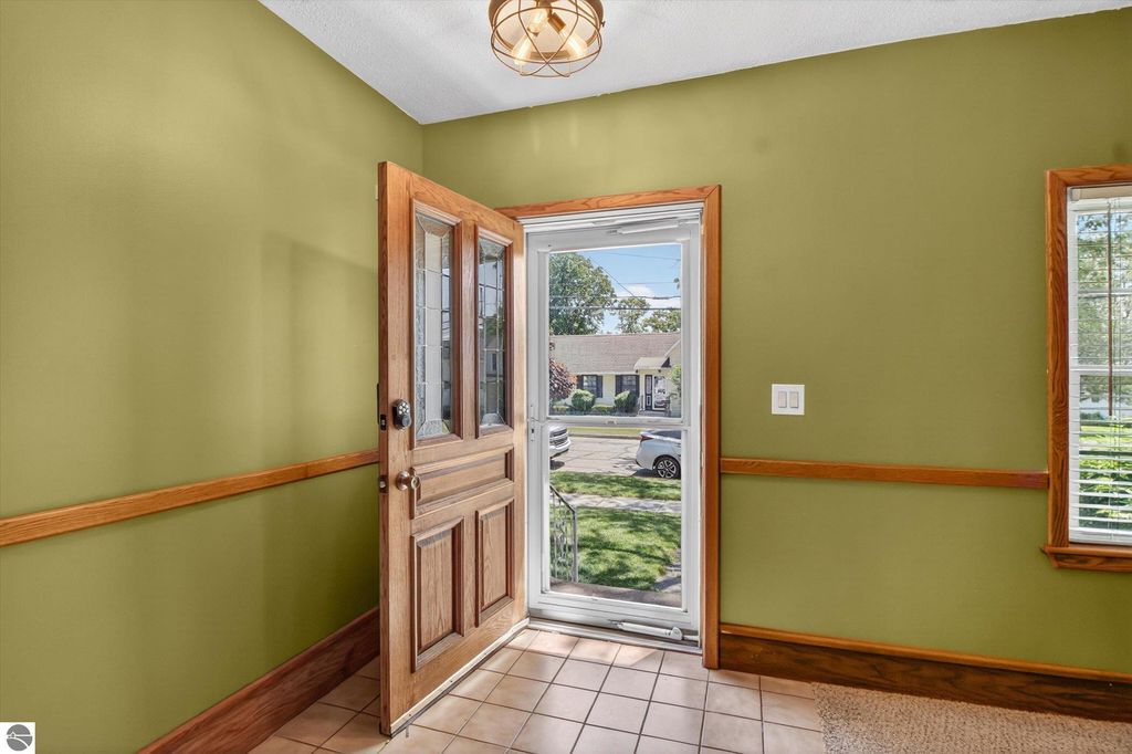 Image 19 of property listing at 308 Orchard Street, Alma, MI 48801