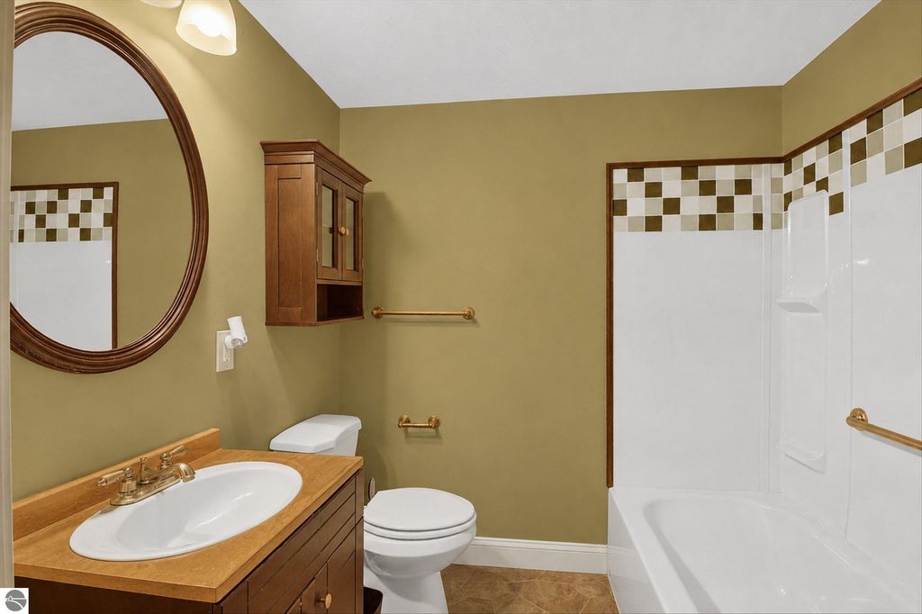 Image 30 of property listing at 308 Orchard Street, Alma, MI 48801