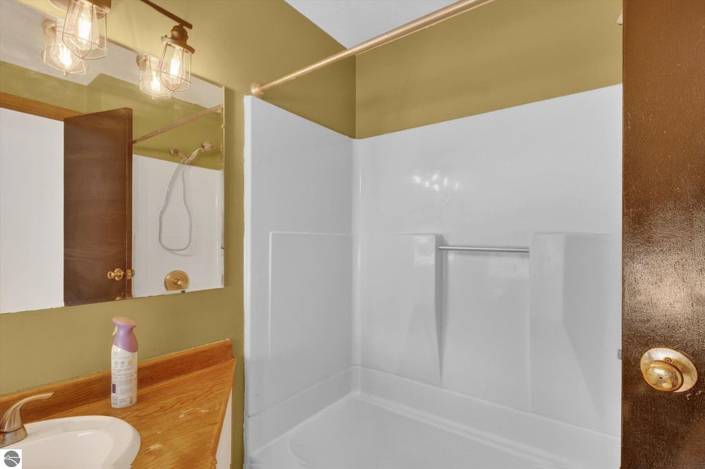 Image 40 of property listing at 308 Orchard Street, Alma, MI 48801