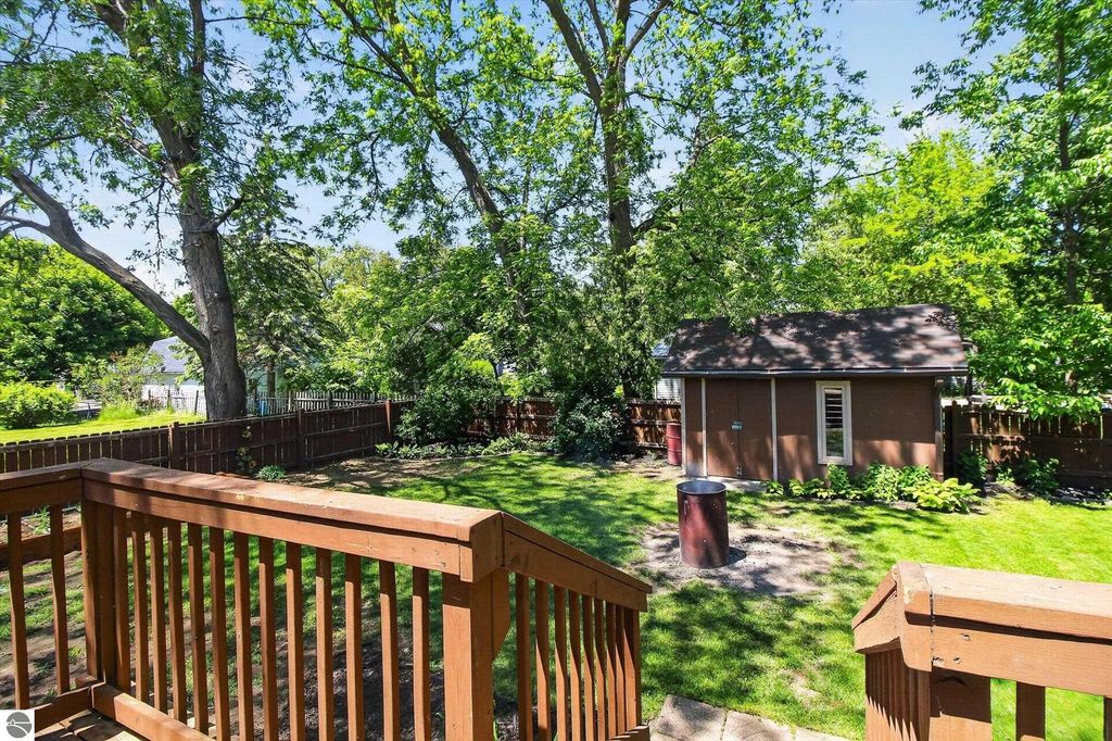Image 50 of property listing at 308 Orchard Street, Alma, MI 48801