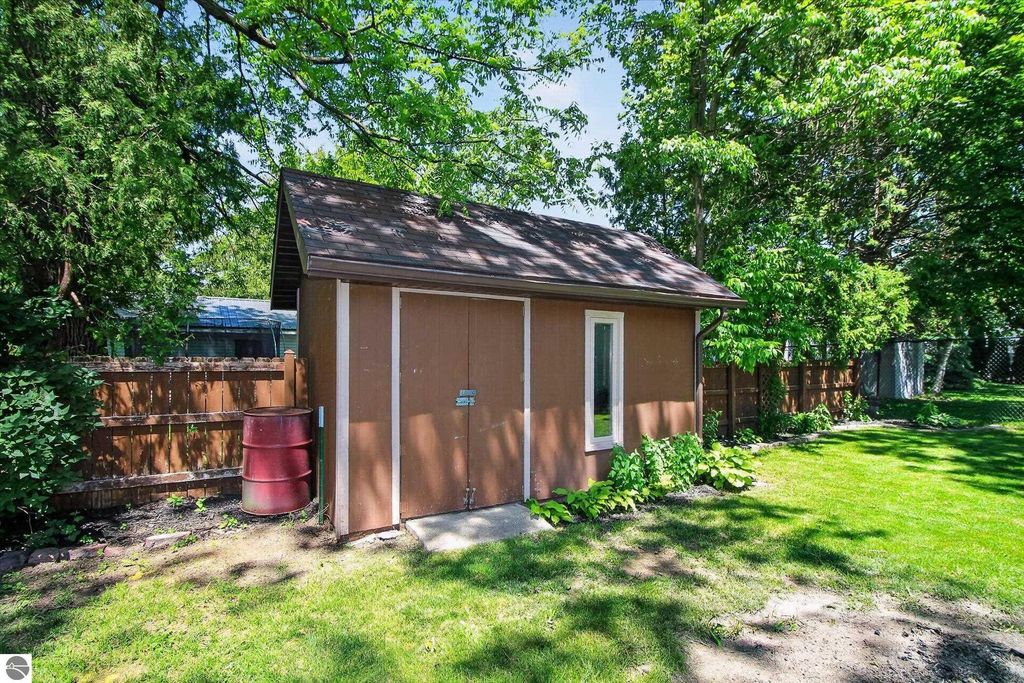 Image 56 of property listing at 308 Orchard Street, Alma, MI 48801