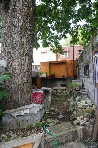 4350 Grace Avenue, Bronx, NY 10466