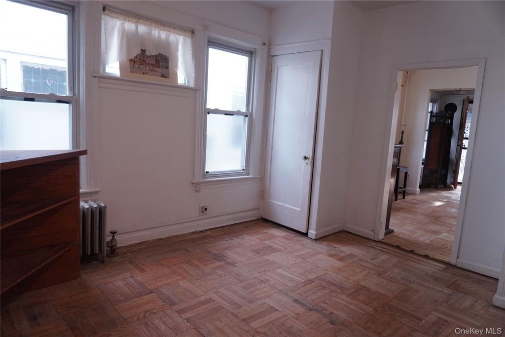 4350 Grace Avenue, Bronx, NY 10466 — photo 4