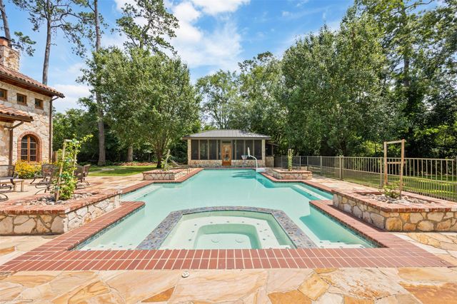 603 W Friar Tuck Lane, Houston, TX 77024