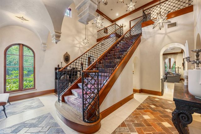 603 W Friar Tuck Lane, Houston, TX 77024