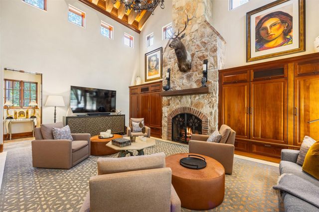 603 W Friar Tuck Lane, Houston, TX 77024