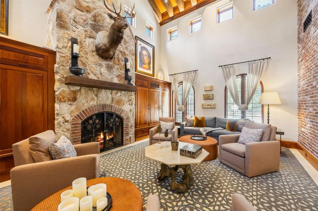 603 W Friar Tuck Lane, Houston, TX 77024